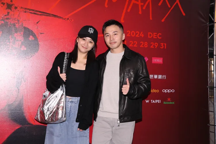 阿緯夫妻朝聖。莊宗達攝