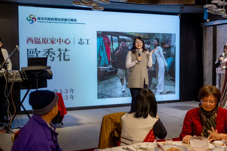 感恩影片分享志工故事。原民局提供