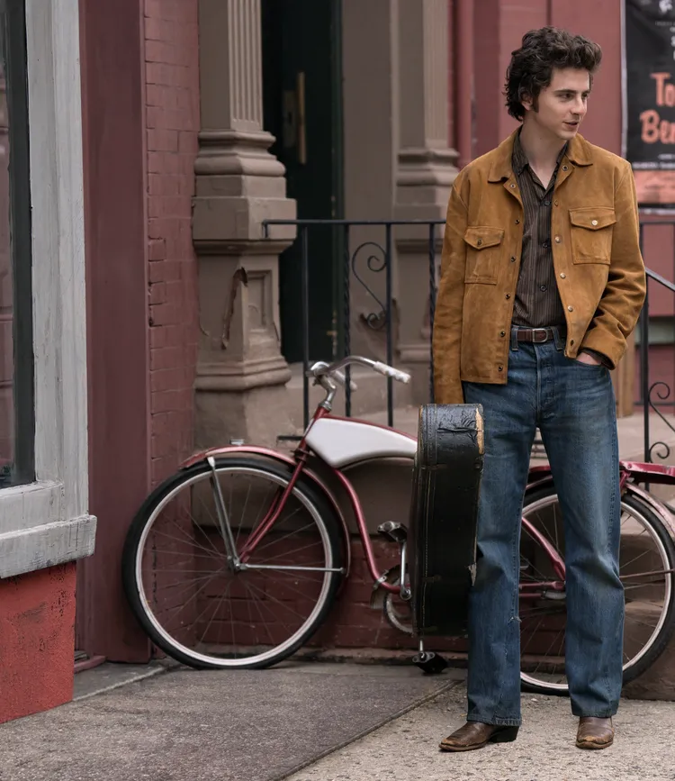 「甜茶」在電影前期穿著寬鬆版型的Levi’s 501丹寧褲。探照燈影業提供