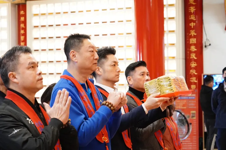 蔣萬安今（4日）出席松山慈惠堂歲末年終冬令救濟活動。北市府提供