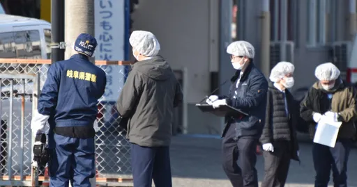 日男当街肚子挨刀「脏器外露」 他向警方这么说下场惨了
