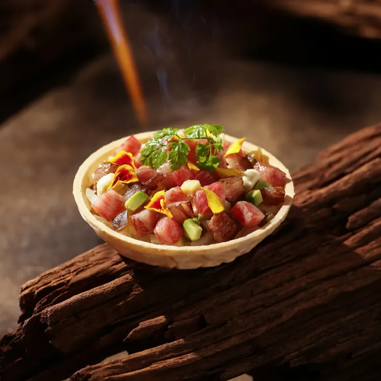  生牛肉韃靼。業者提供