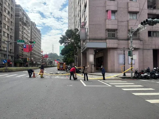 驚!汐止大樓「突下磁磚雨」 路人慘遭砸中濺血送醫