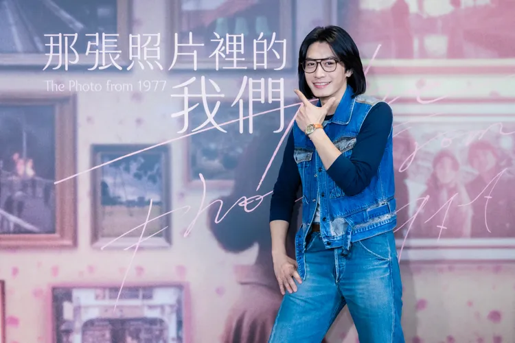 宋柏緯以復古造型亮相。瀚草文創GrX STUDIO提供