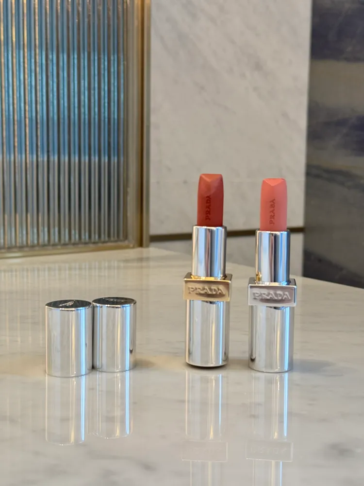 經典唇膏，1590元（蕊芯1350元）。張家玲攝