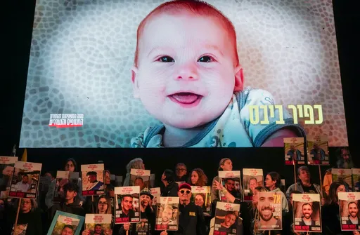 他才2歲卻做了15個月人質!以哈戰爭停火祈願 無辜幼童牽動人類心弦