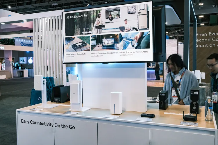 TP-Link推出首款Wi-Fi 7旅行路由器，不論是在遠程辦公、飯店住宿，或是露營，皆能提供流暢、穩定的無線網路。TP-Link提供