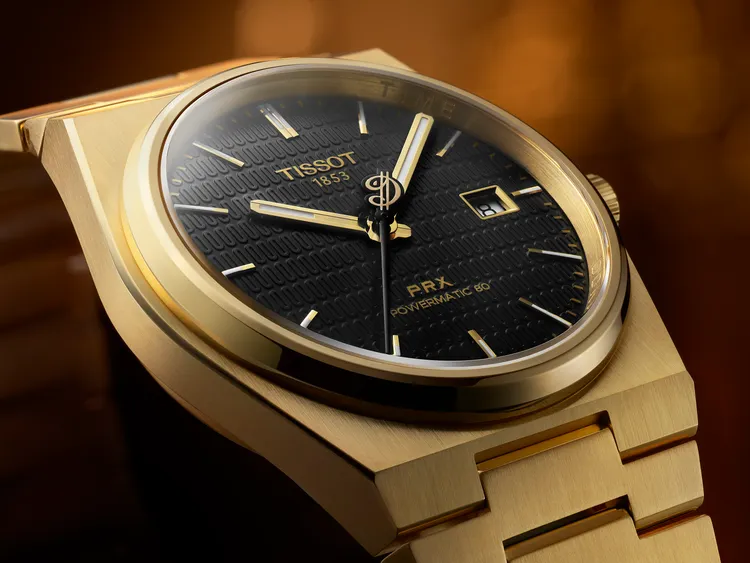 黑色面盤上滿版的數字「0」象徵里拉德的球衣號碼。品牌提供