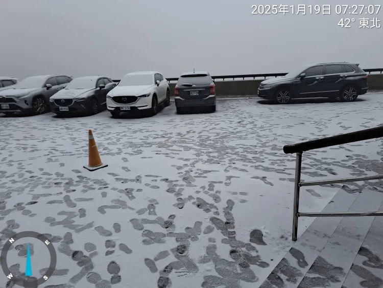 路面積面約0.8公分。林業署南投分署提供