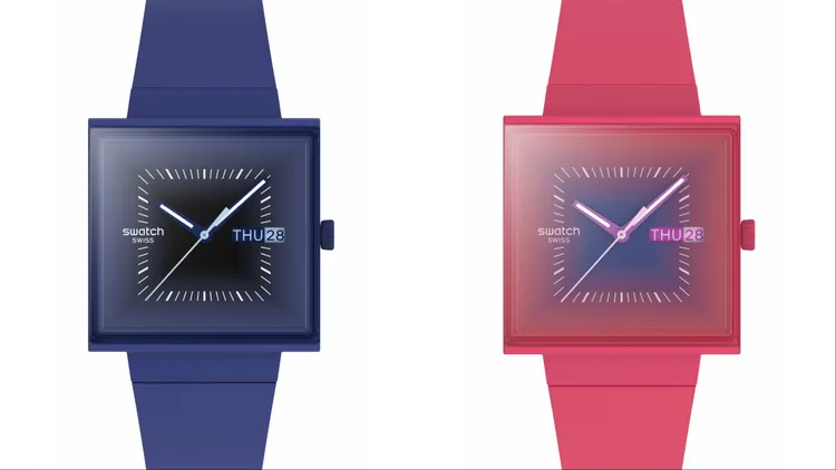 Swatch ESSENTIALS系列Squarely Blacklight（左）、Squarely Berry（右），各3450元。品牌提供