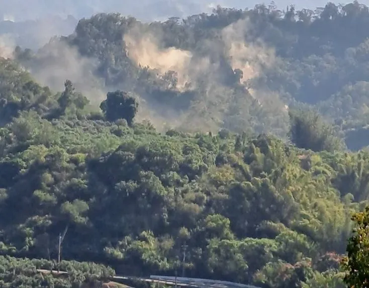 楠西區密枝里有民眾拍攝到地震時走山影像。陳順良提供