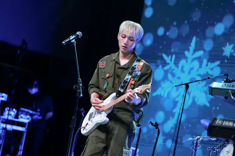 Narachan當吉他手。ONINN ASIA提供