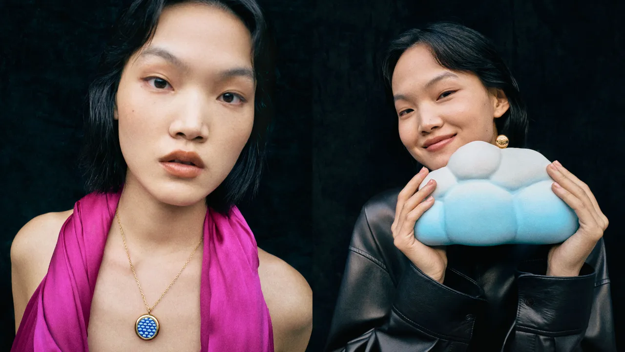 LOEWE與中國工藝大師、第三大琺瑯工藝傳人熊松濤合作打造的吊墜，並將溫潤景泰藍色調融入包款等作品中。品牌提供