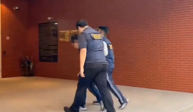 黃嫌被警方逮捕送辦。警方提供