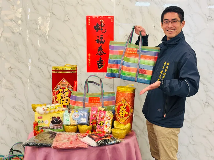 林口區公所此次歲末圍爐集結了熱心公益在地企業、民間團體及愛心志工等多方的善心與溫暖。公所提供