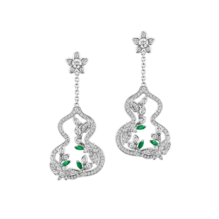 Qeelin Wulu Garden 18K白金鑽石及祖母綠耳環，49萬8000元。品牌提供