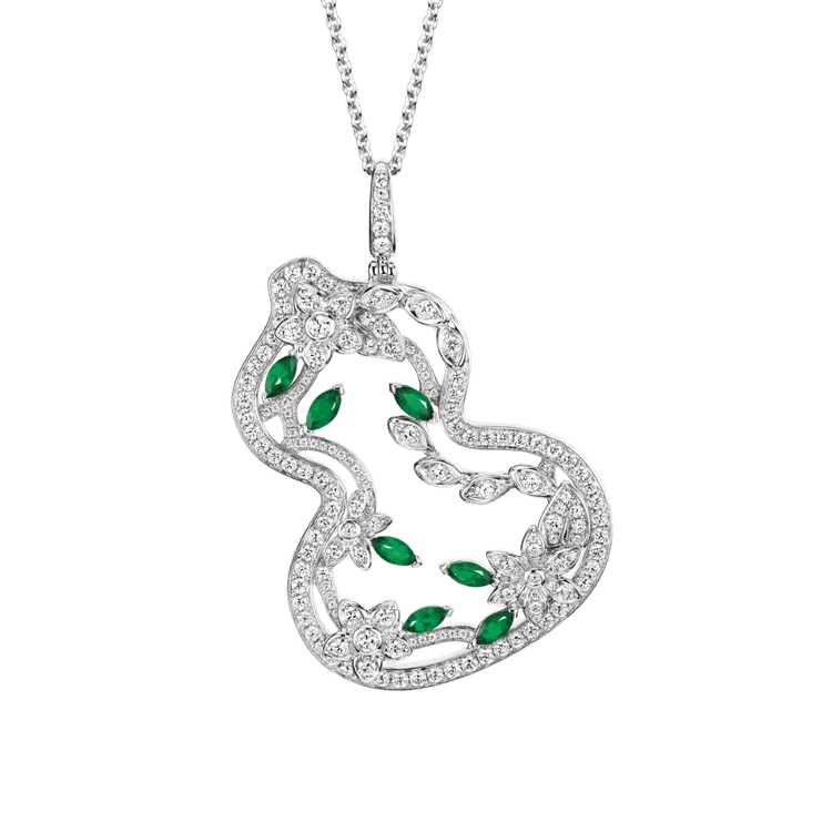 Qeelin Wulu Garden 18K白金鑽石及祖母綠項鍊，78萬9000元。品牌提供