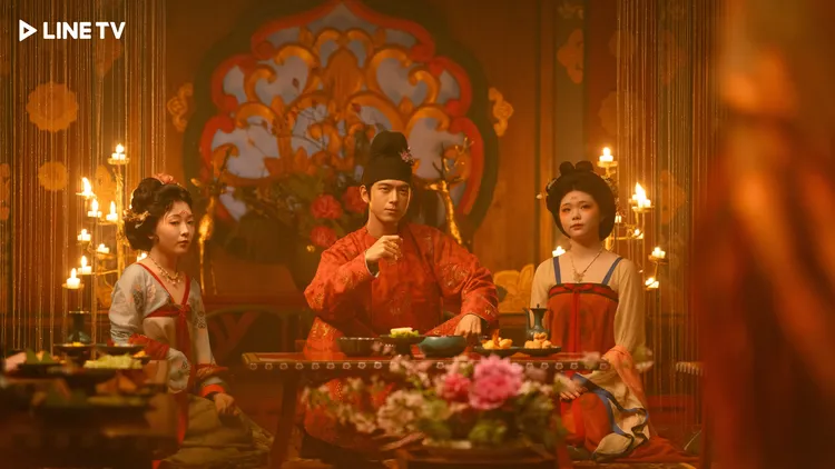 李現在劇中表面上為貪官，實際上是正義的雙面間諜。LINE TV提供