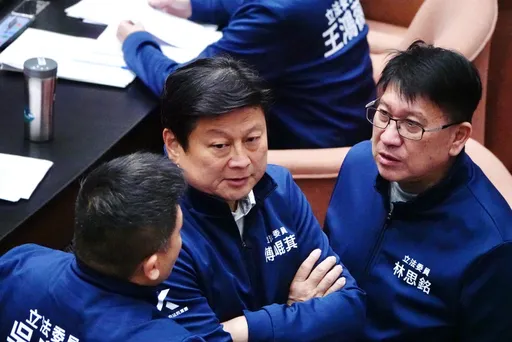 警消年改今闖關「退休可領8成薪!」 勞團:陷人不義又釀財務危機