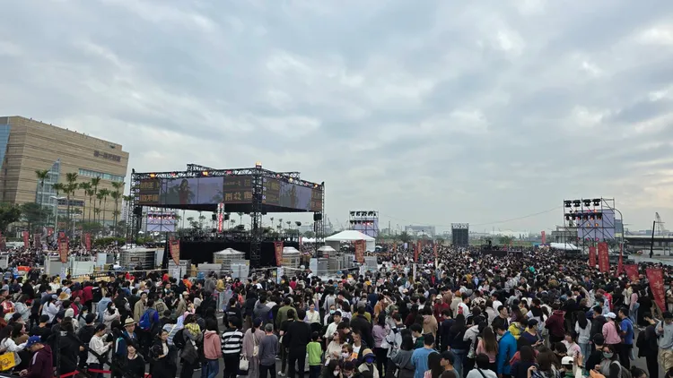 總決賽現場人山人海。緯來提供
