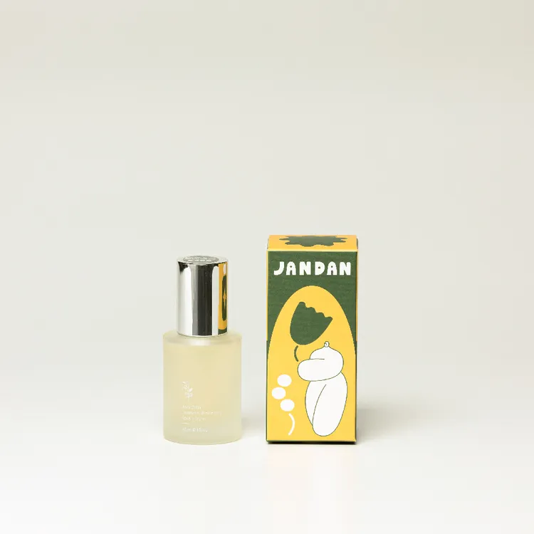 極淨白淡斑精華，30ml／1880元。品牌提供