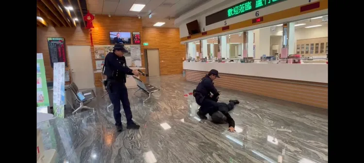 蘆竹警分局防搶演練。蘆竹警分局提供