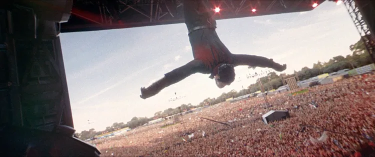 電影《更好的人》還原多場羅比威廉斯經典現場演出。台北双喜提供