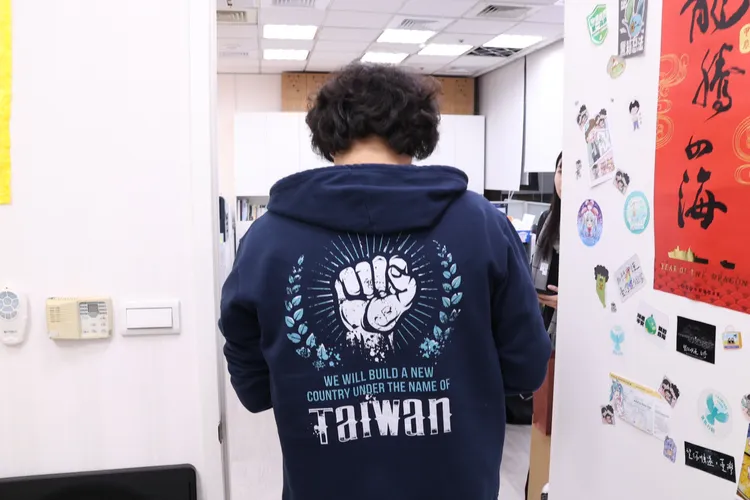 沈伯洋除了大學教授身分之外，也是假訊息、認知作戰專家。記者莊宗達攝