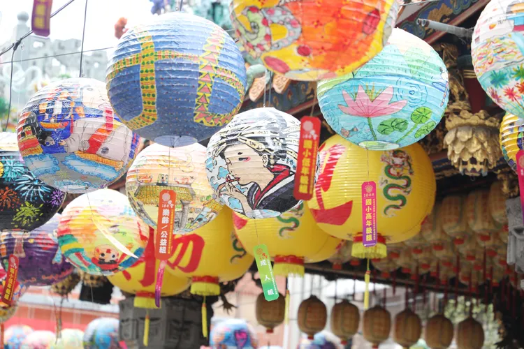 今年普濟燈會還有日本提供的200盞燈籠。南市府提供