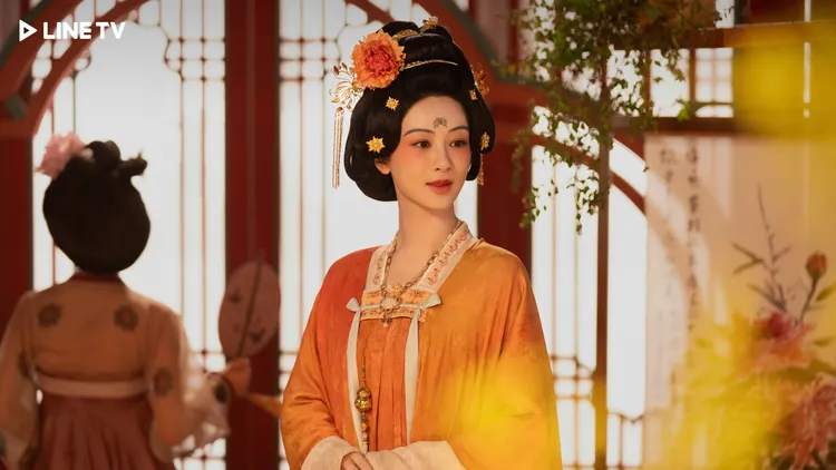 楊紫飾演出身商戶之家的何惟芳。LINE TV提供