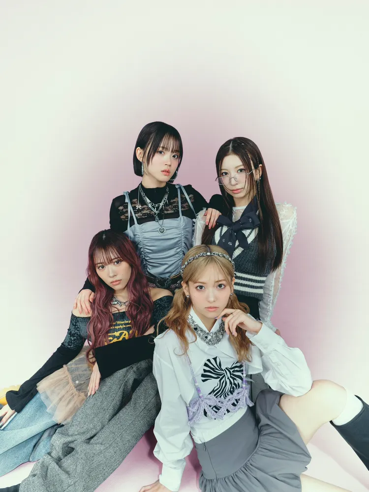 日本女團@onefive，成員KANO（前左起）、MOMO、SOYO（後左起）、GUMI。雅慕斯娛樂提供