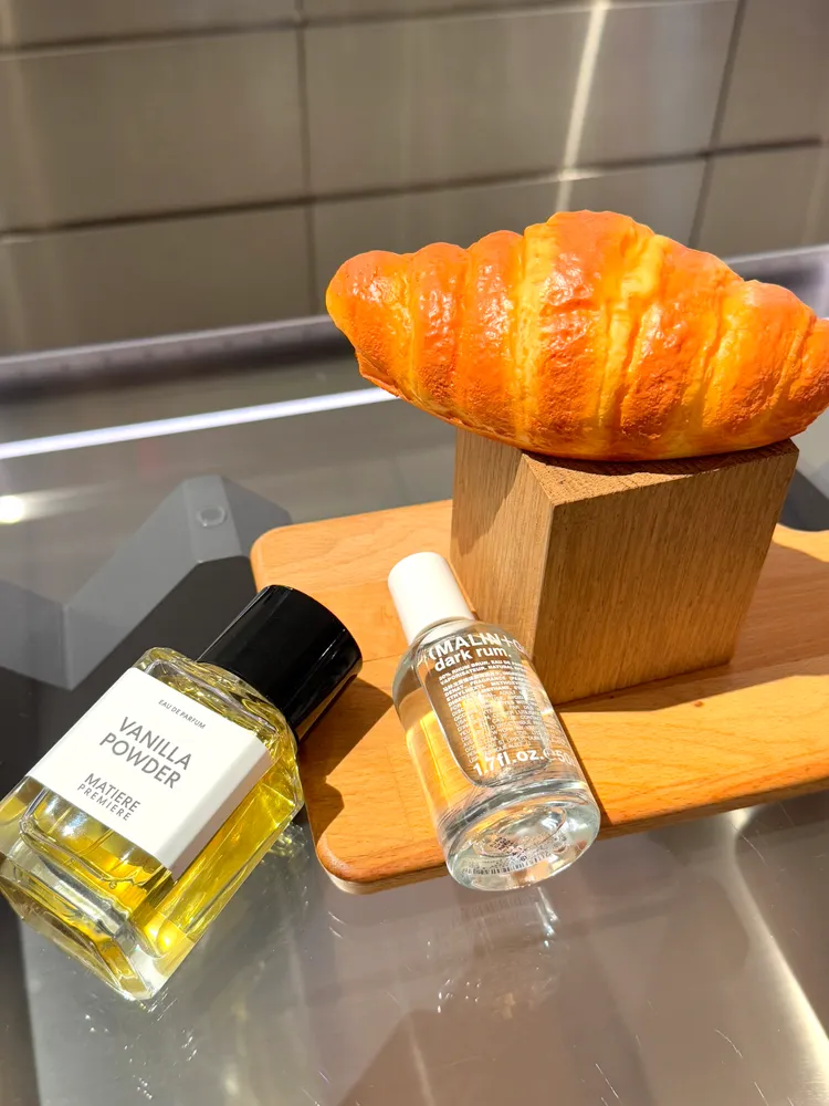 MATIERE PREMIERE 焚膏繼晷淡香精（左）50ml／5200元、(MALIN+GOETZ) 蘭姆酒淡香精（右）50ml／3500元。張家玲攝
