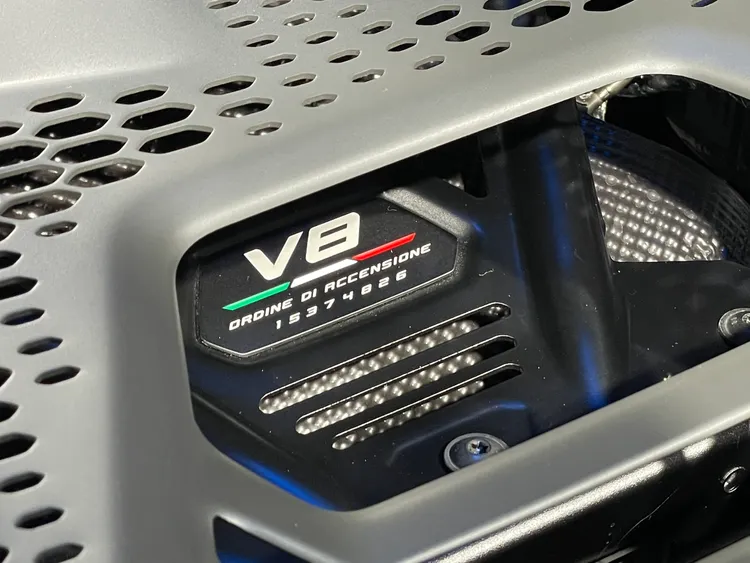 Lamborghini成功將以往V10自然進氣引擎線性轉速輸出的優勢與現代化渦輪技術相結合，帶來綜效輸出高達920匹的卓越性能。林浩昇攝