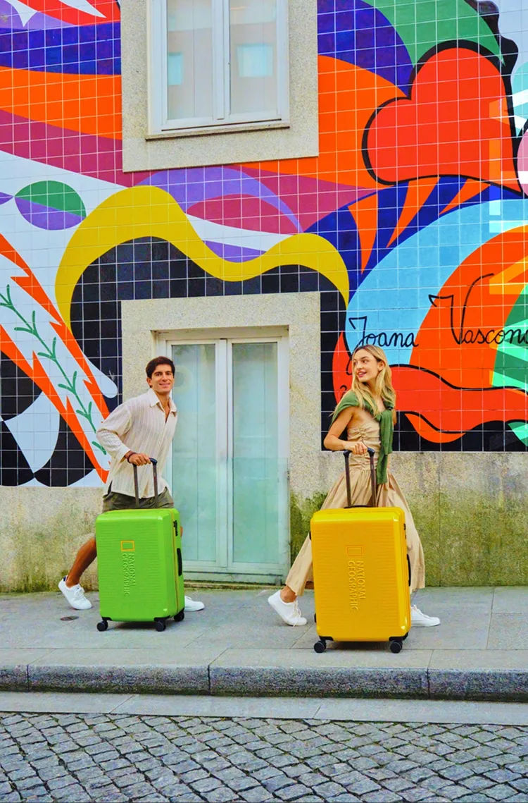 全新登場的Vanta行李箱採用黃色、綠色帶來繽紛視覺。品牌提供