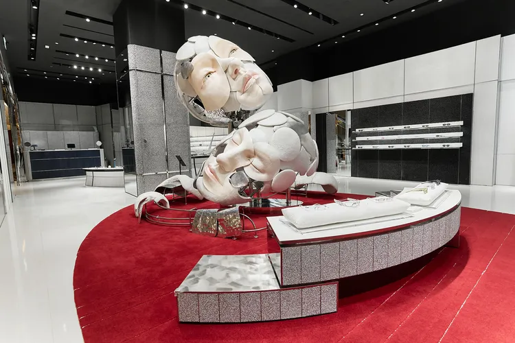 GENTLE MONSTER推出2025 JEWELRY系列。品牌提供