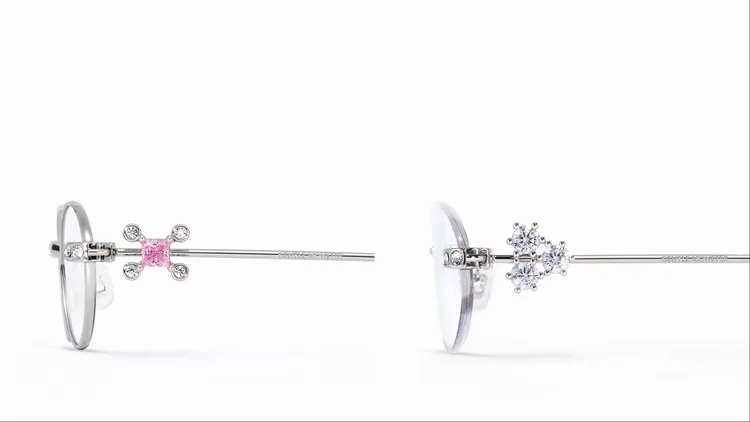  JEWELRY系列系列的On Ring 02（左起）、Orora 02款式。品牌提供