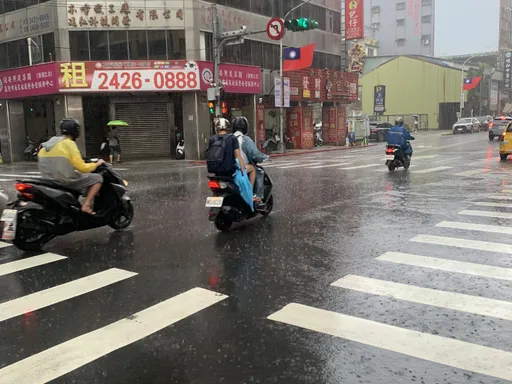 保障過馬路安全!基隆市力推行人友善政策 6路口行穿線退縮