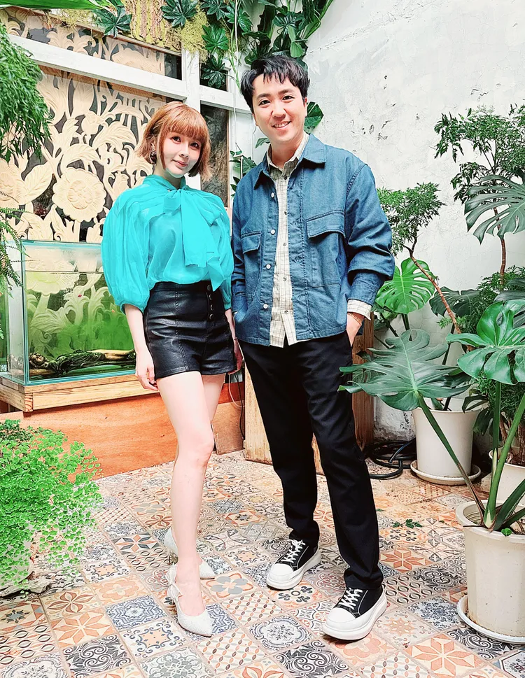 蕭玉芬新歌與陽光男聲沈建豪對唱。豪記唱片提供