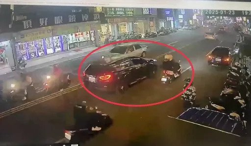 台中少年無照騎車被擦撞 攔車理論反被撞到路旁!怒控殺人未遂
