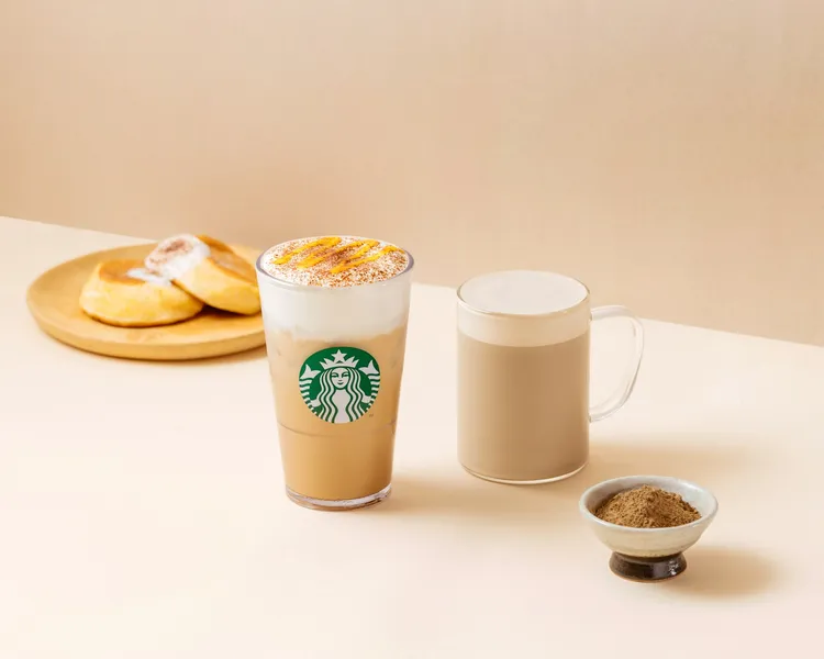 今（15日）起全門市推出新飲品，包含「福吉茶那堤」等。星巴克提供
