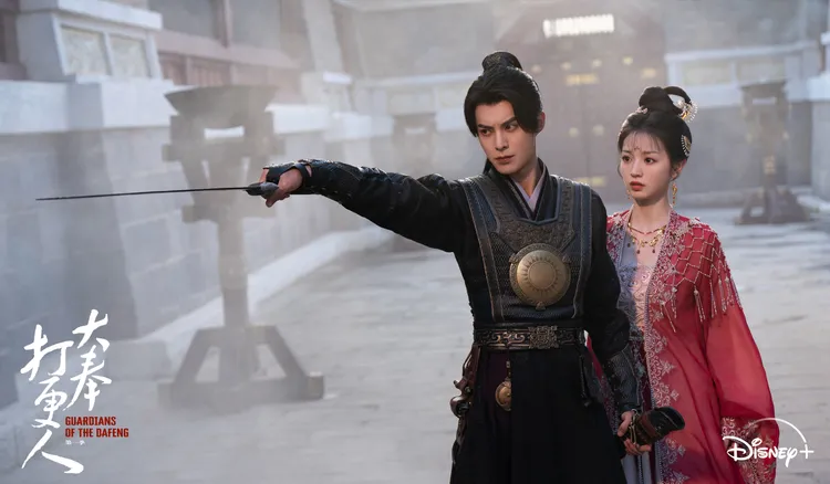 王鶴棣與田曦薇長達60秒的浪漫之吻充滿粉紅泡泡。Disney+提供