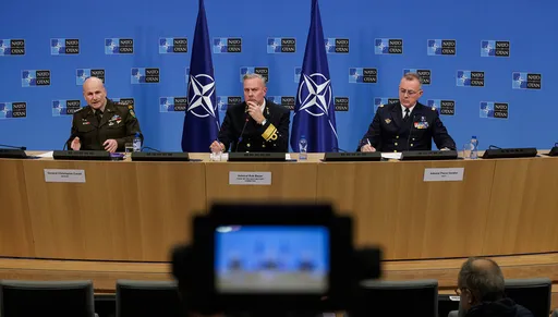 北約軍委主席包爾:中國不能玩兩手策略 既要跟我們做朋友又支援敵人