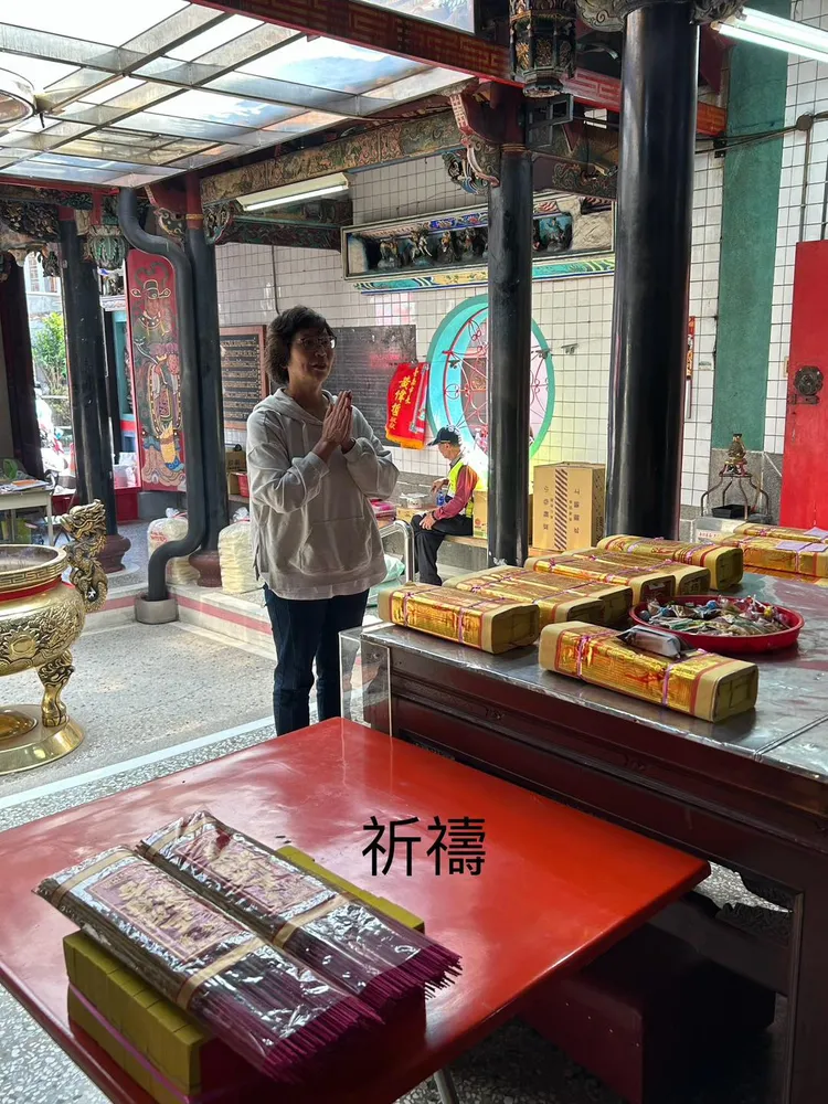 蔡壁如曝「網軍攻擊我家人」，喊話黃國昌進行君子之爭。翻攝蔡壁如臉書