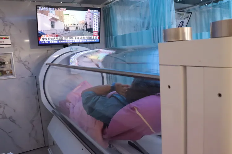高壓氧治療。彰化醫院提供
