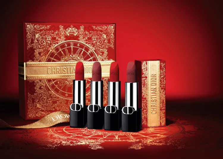 Dior藍星唇膏絲絨特霧限量版與藍星柔紗唇膏限量版，各1600元。品牌提供