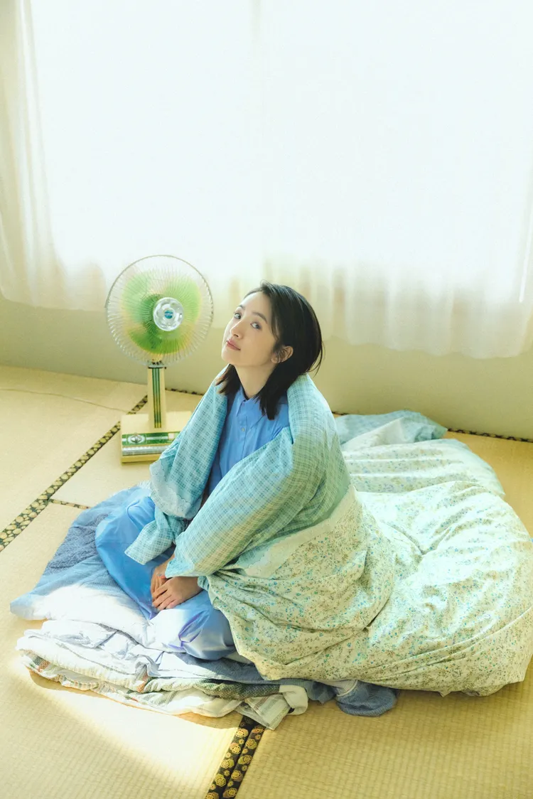 林依晨很適合和室居家風格，清新自然。周子娛樂提供