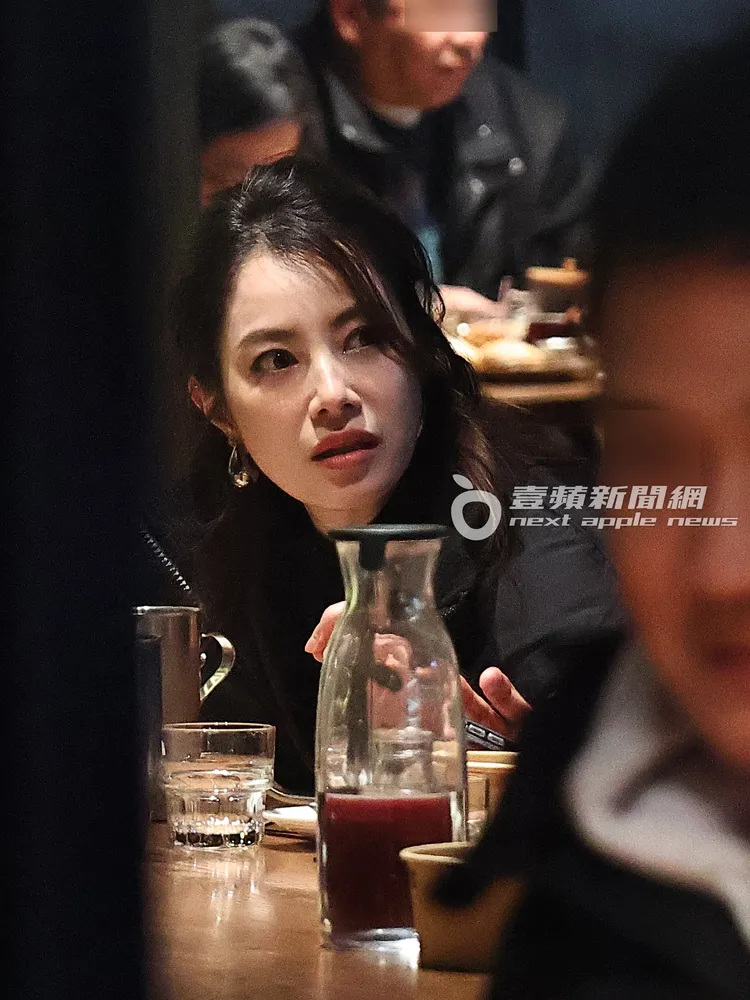 徐懷鈺在林口貳樓餐廳等待小鮮肉點餐。特勤中心攝