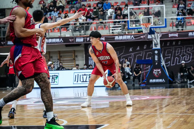 劉彥廷在鋼鐵人雄中主場，拿下個人得分新高18分，雖然球隊沒有贏球，但仍有不少成長。PLG提供