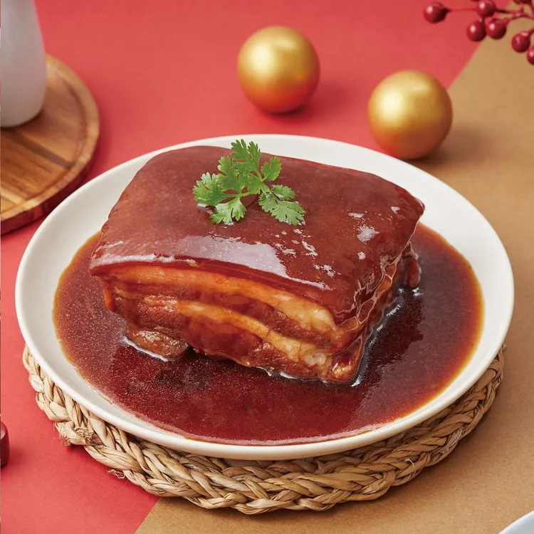 長榮鳳凰酒店鳳凰四方封肉，推薦價999元。業者提供