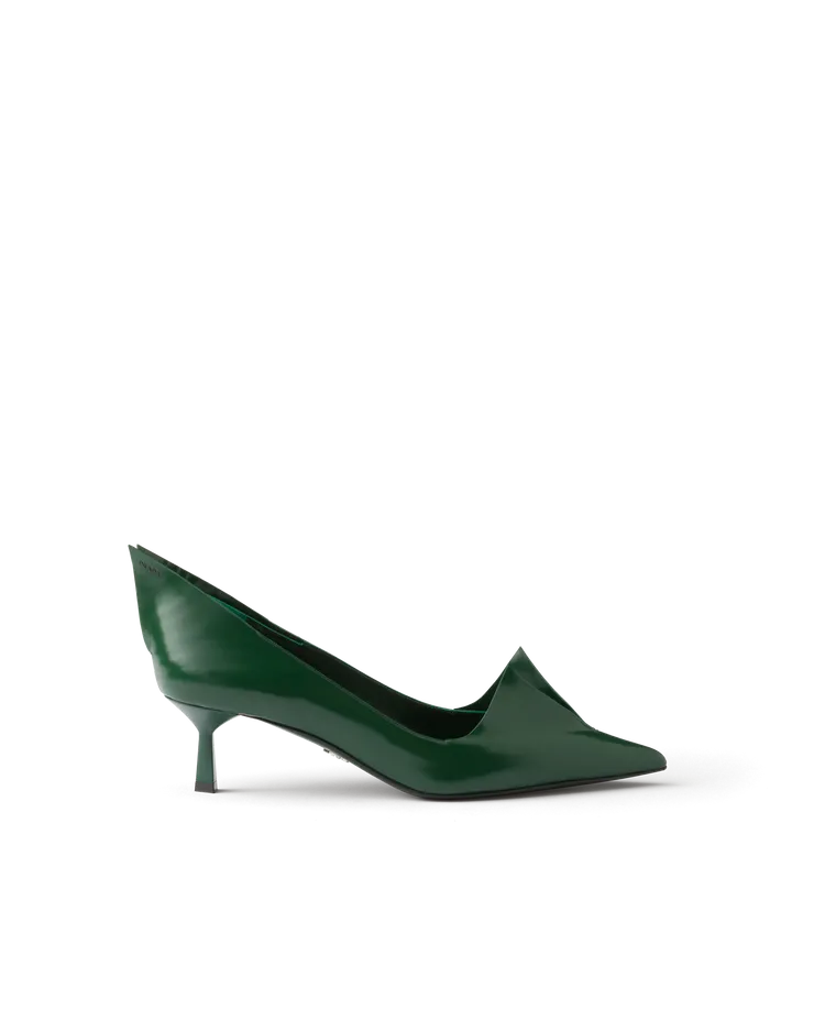 PRADA Spazzolato 皮革跟鞋，4萬9000元。品牌提供